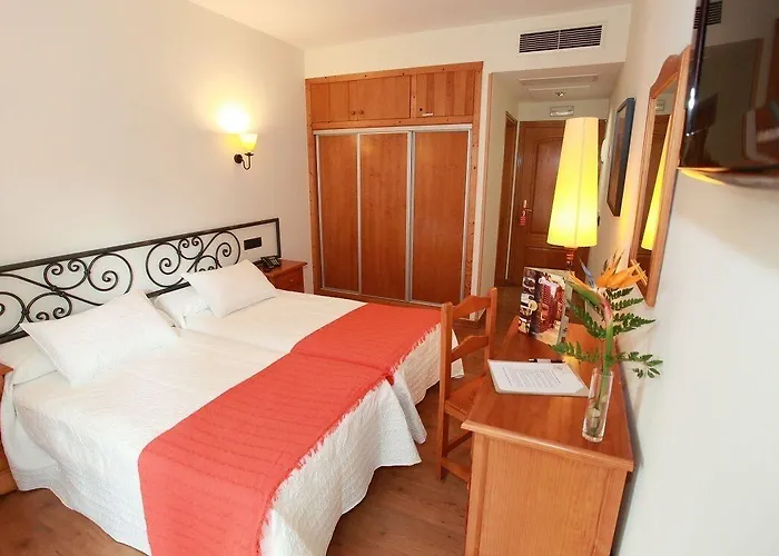 라 보데가 3* Ciudad-Rodrigo